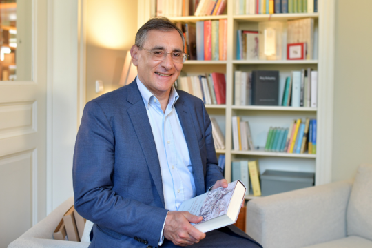 Ο διεθνούς φήμης καθηγητής Αγγελος Χανιώτης, κάτοχος της έδρας Αρχαίας Ιστορίας και Κλασικών Σπουδών στο Ινστιτούτο Προηγμένων Μελετών του Πανεπιστημίου Πρίνστον